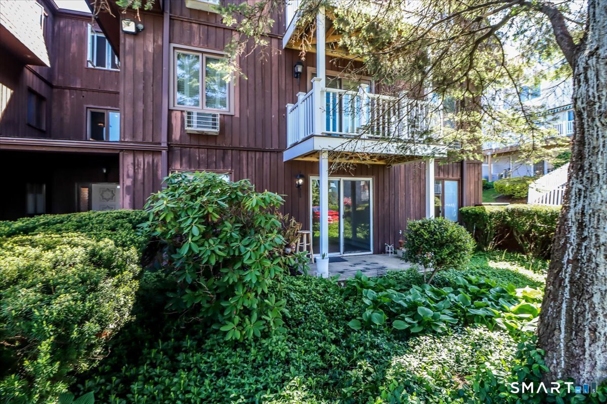 136 Deer Hill Avenue B12