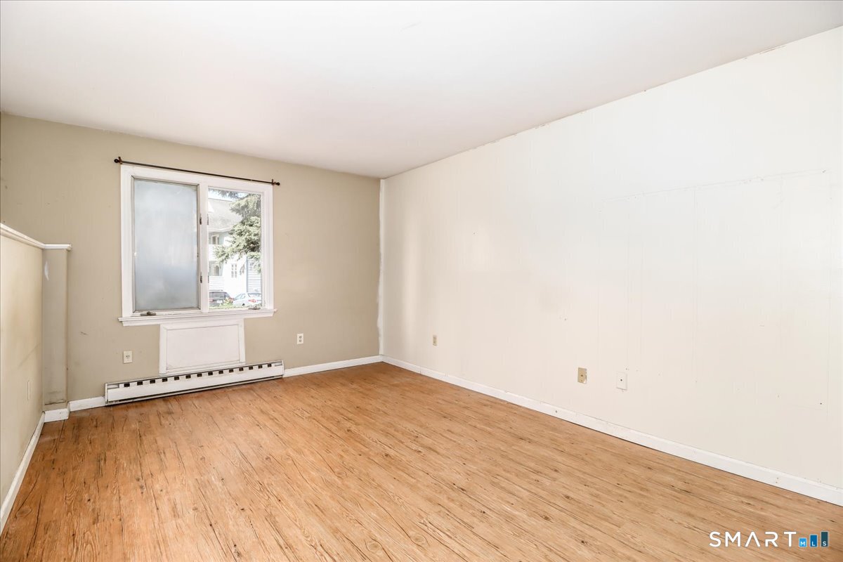 136 Deer Hill Avenue B12