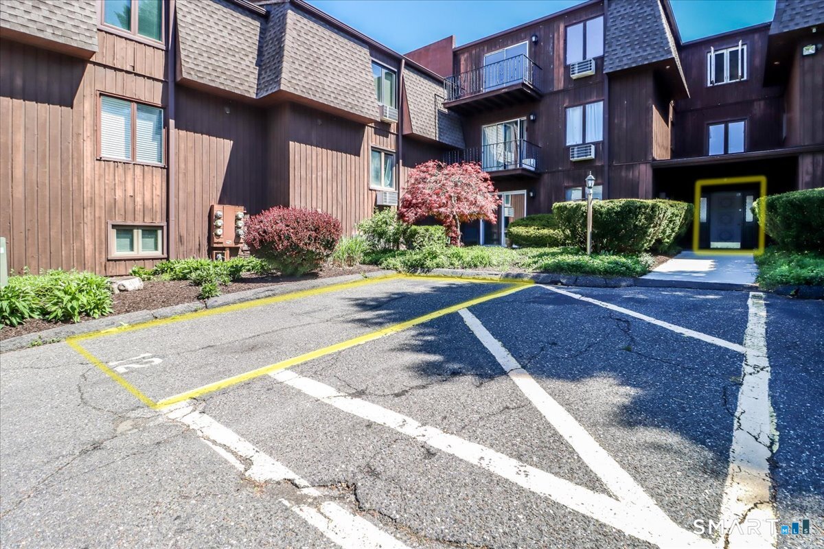 136 Deer Hill Avenue B12
