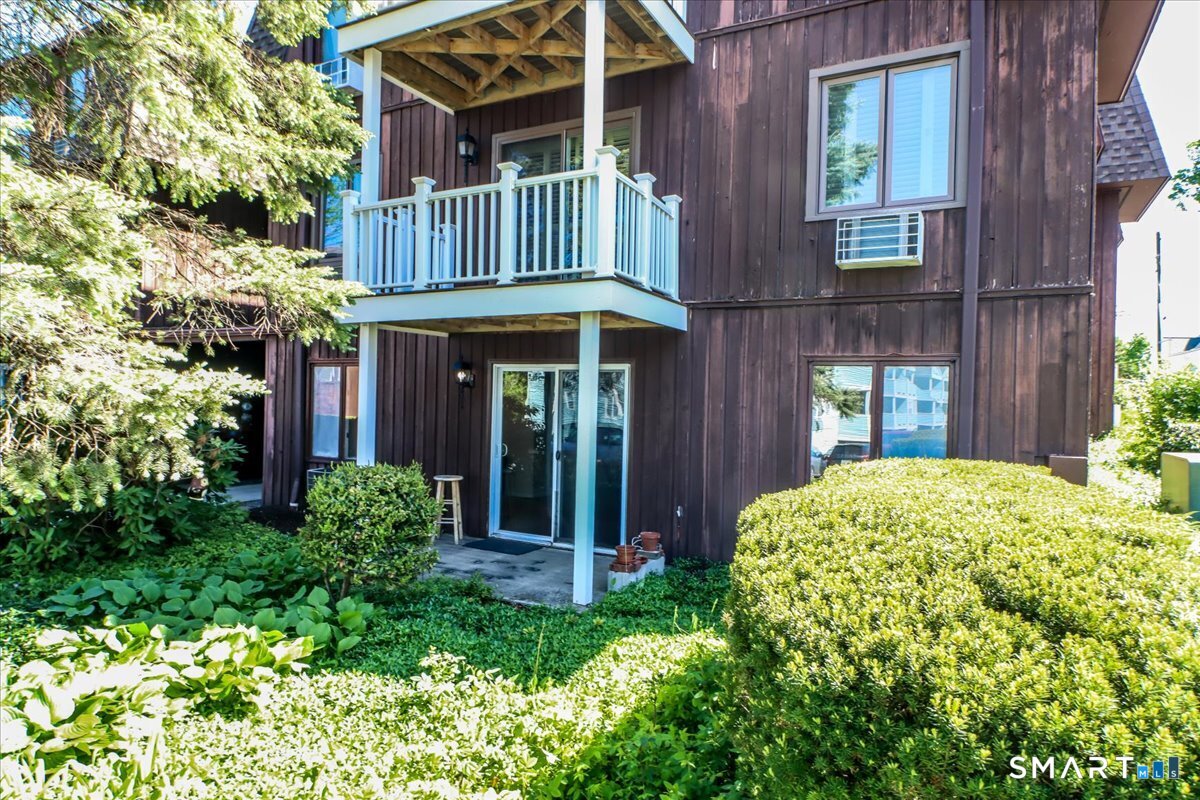 136 Deer Hill Avenue B12