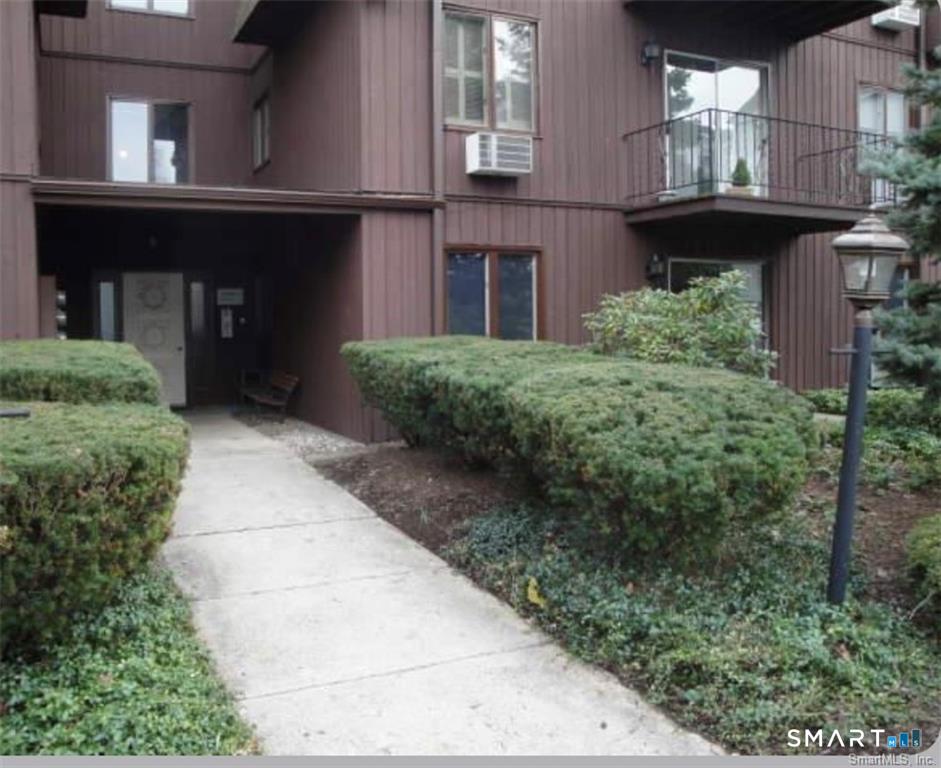 136 Deer Hill Avenue B12