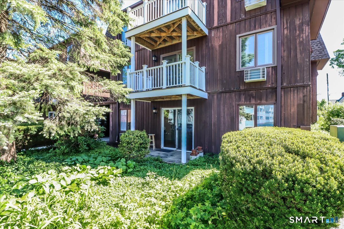 136 Deer Hill Avenue B12