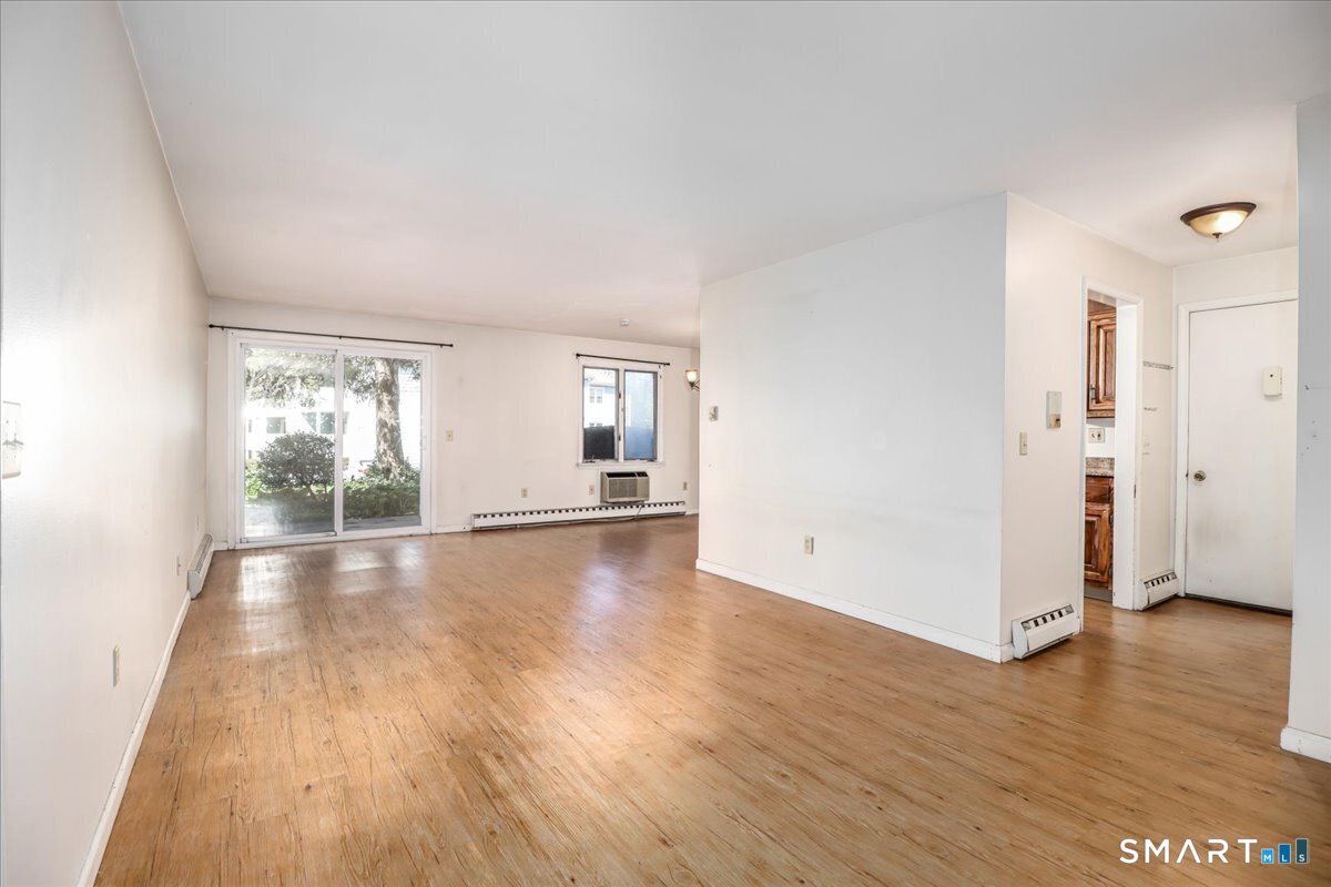 136 Deer Hill Avenue B12