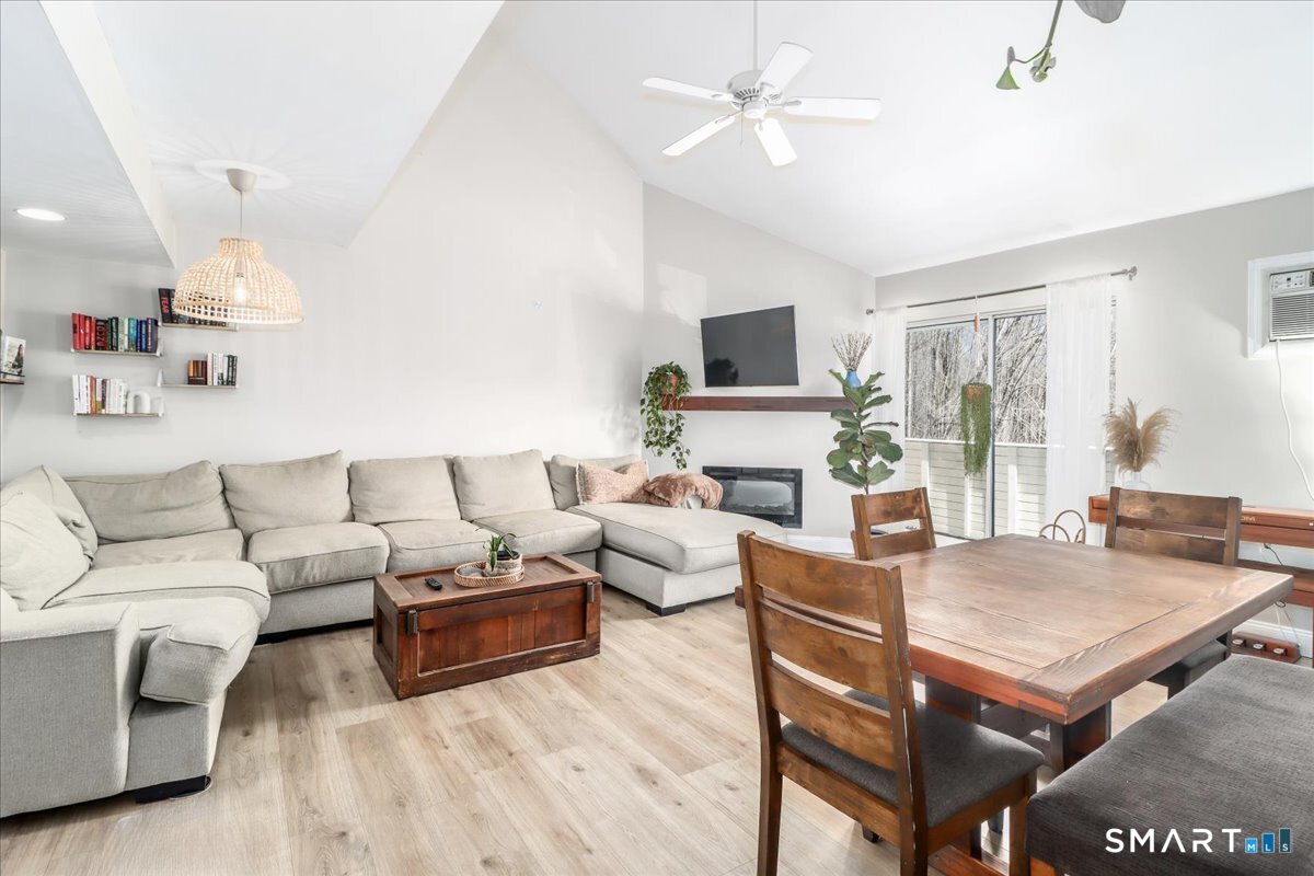 196 Willow Springs 196