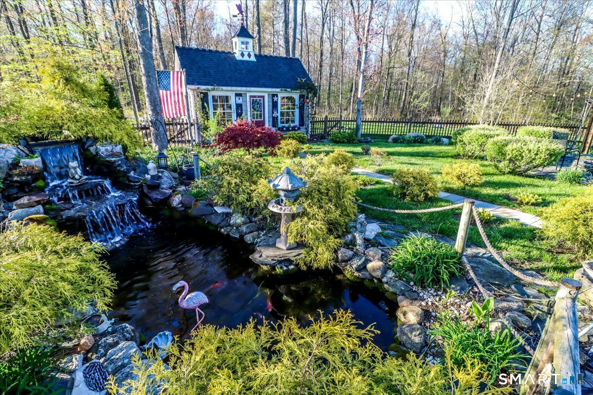 100 Hawthorne Lane