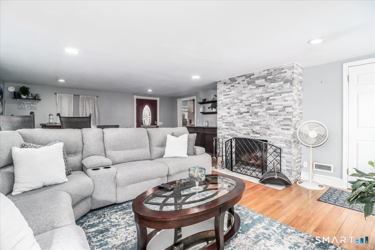 4 Farrell Road