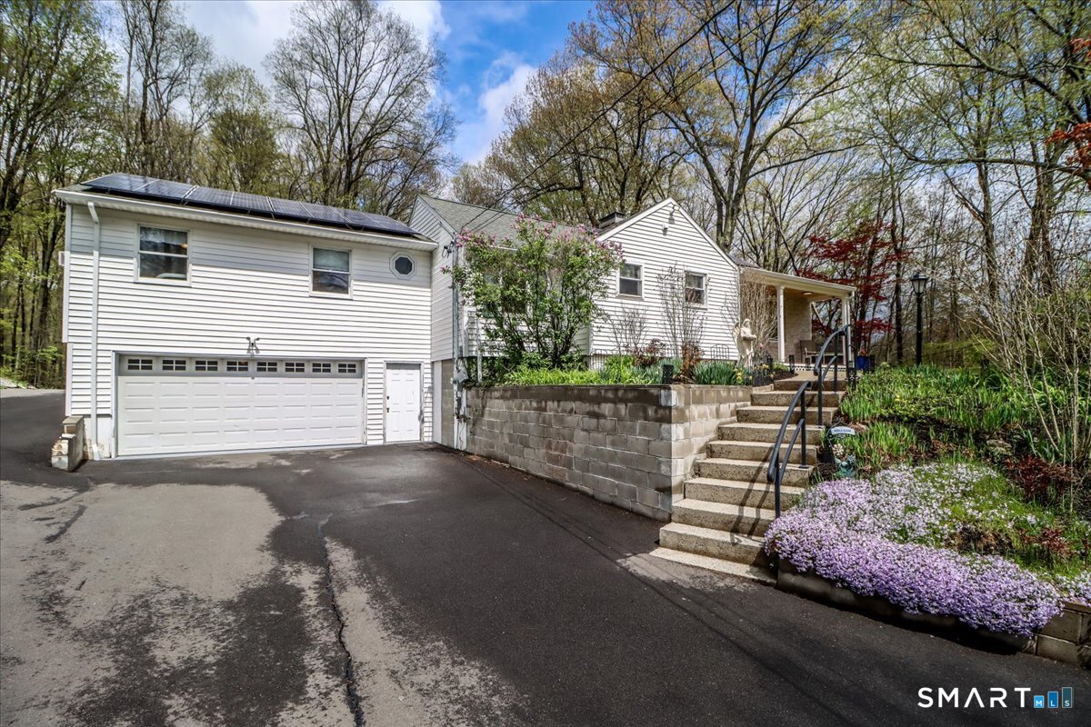 4 Farrell Road