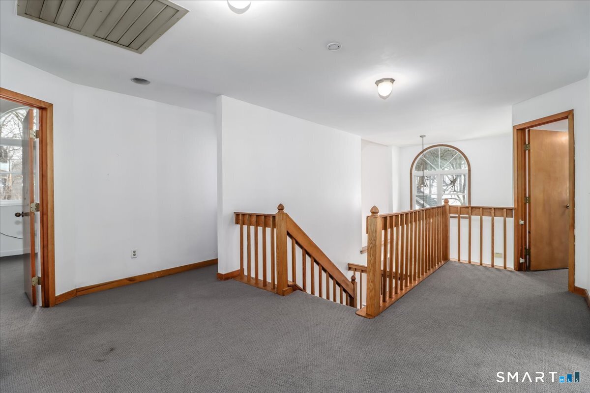 8 Pebble Lane