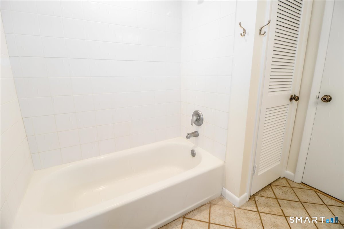 4 Edgewood Street Unit: 1