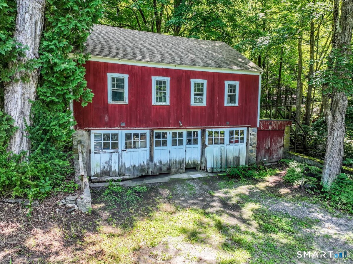 28 Old Mill Road