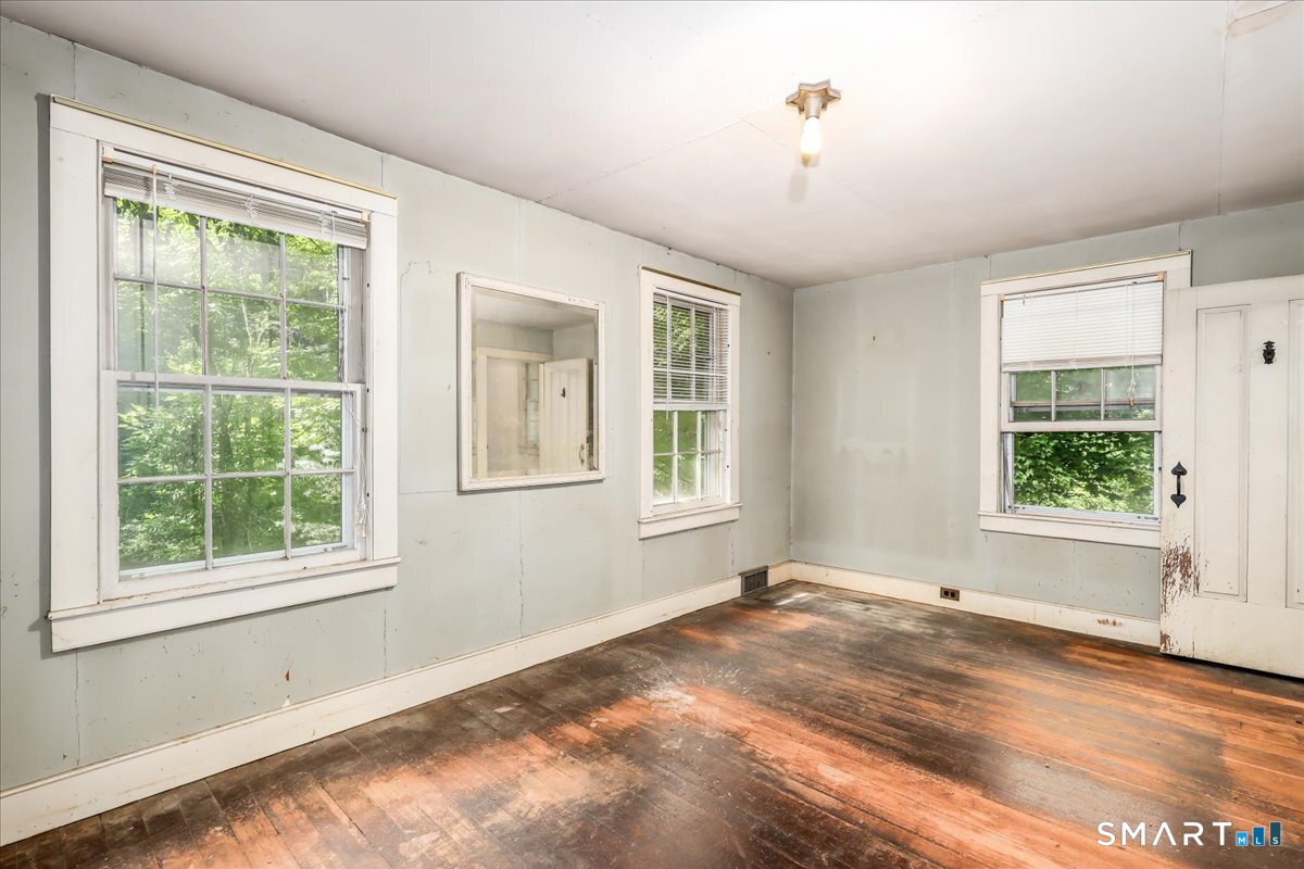 28 Old Mill Road