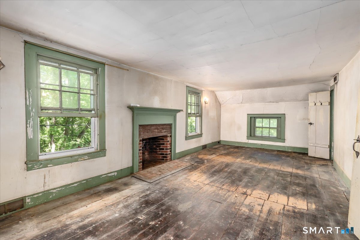 28 Old Mill Road