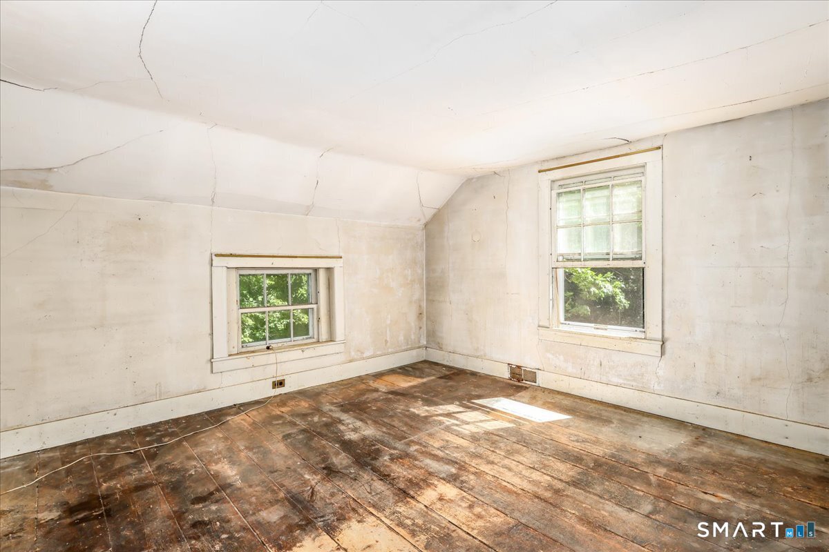28 Old Mill Road