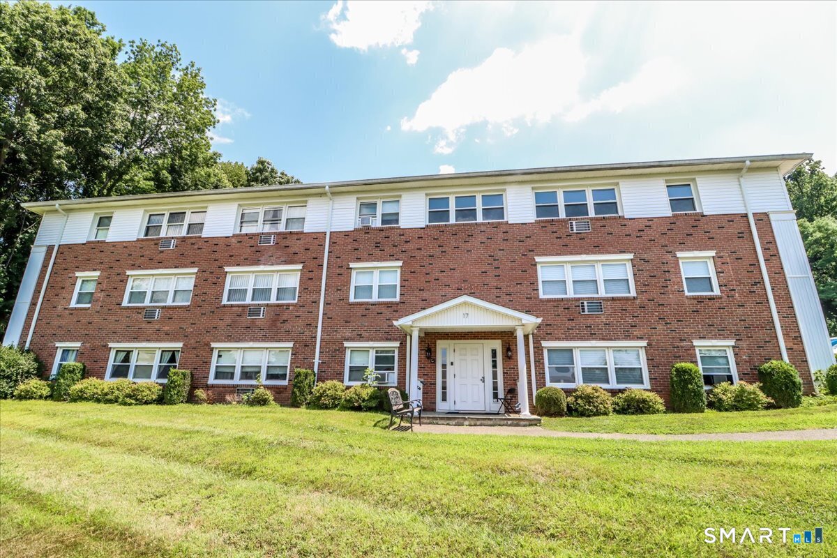 17 Fordyce Court Unit: 12