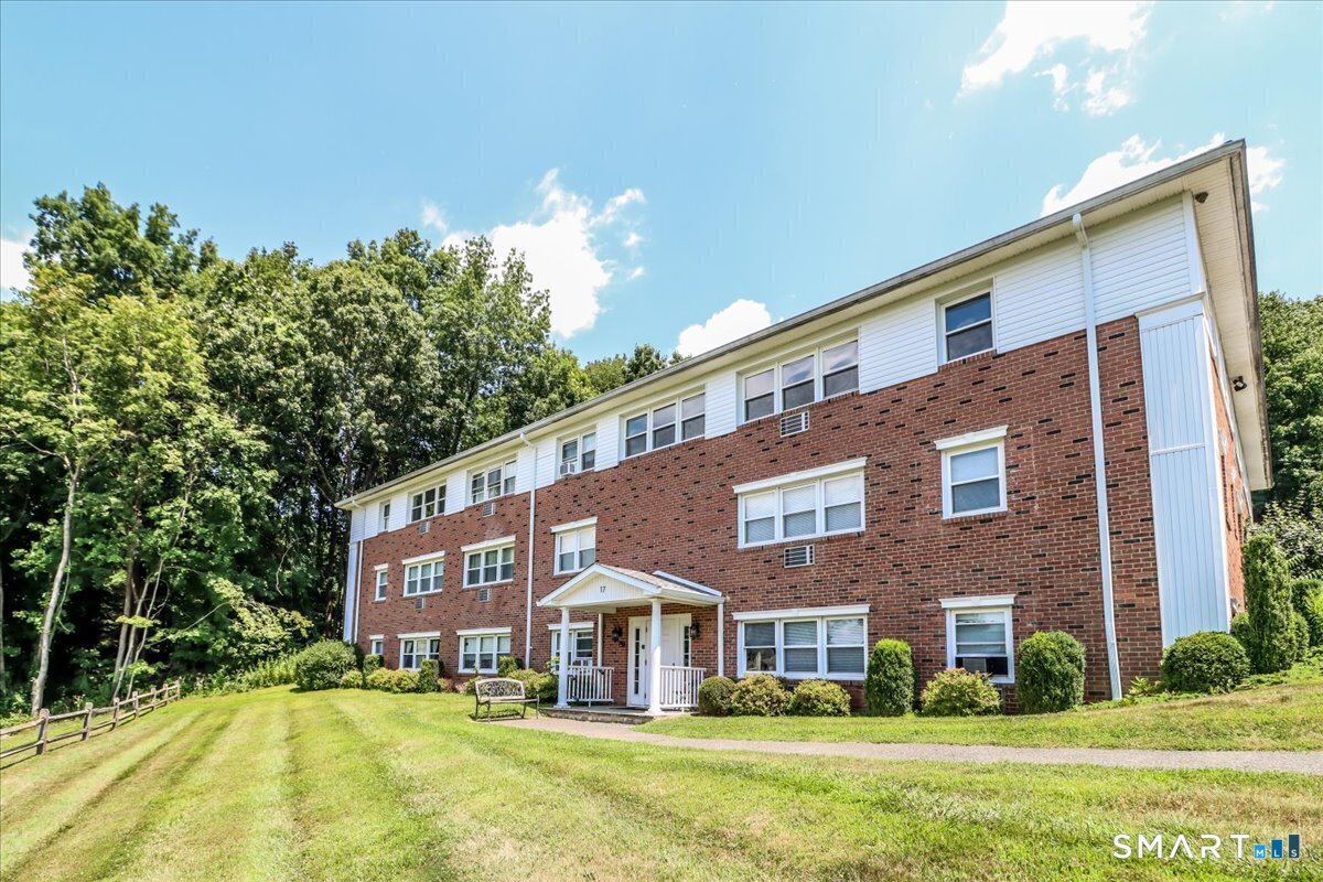 17 Fordyce Court Unit: 12