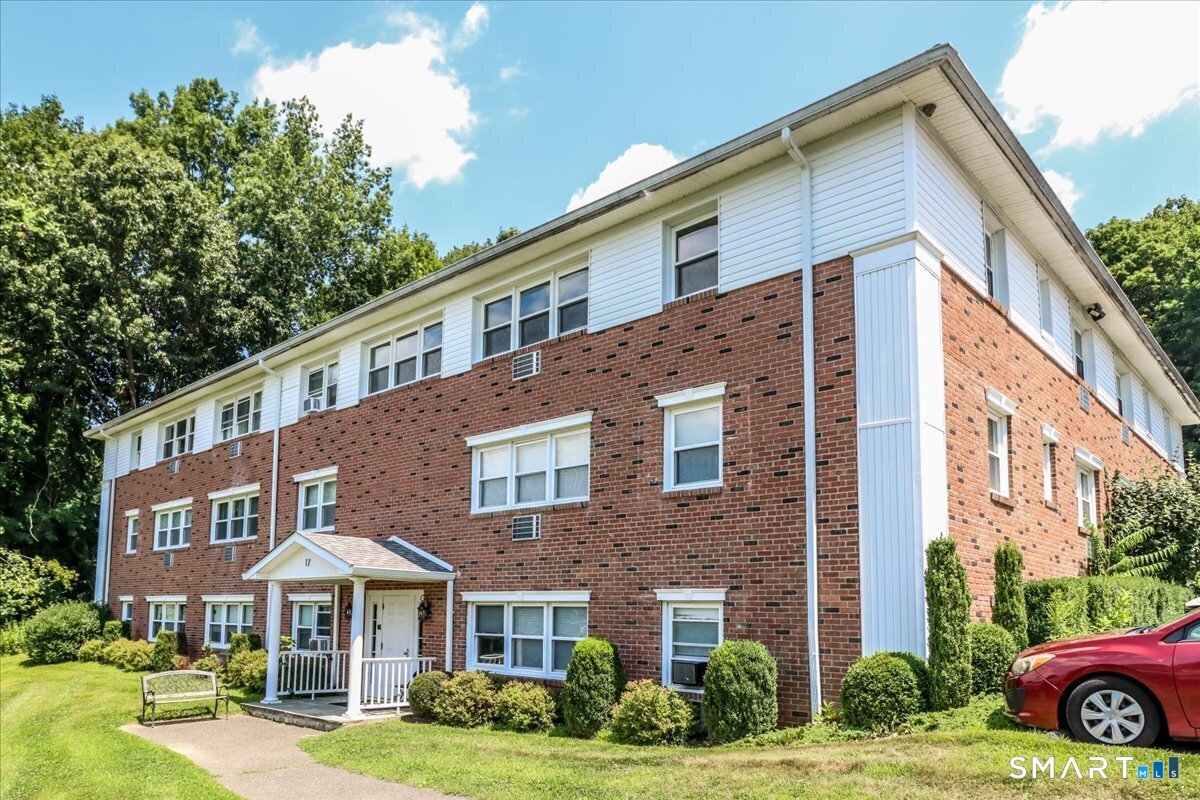 17 Fordyce Court Unit: 12