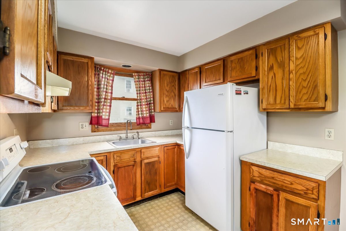 28 Middle Street Unit: 2