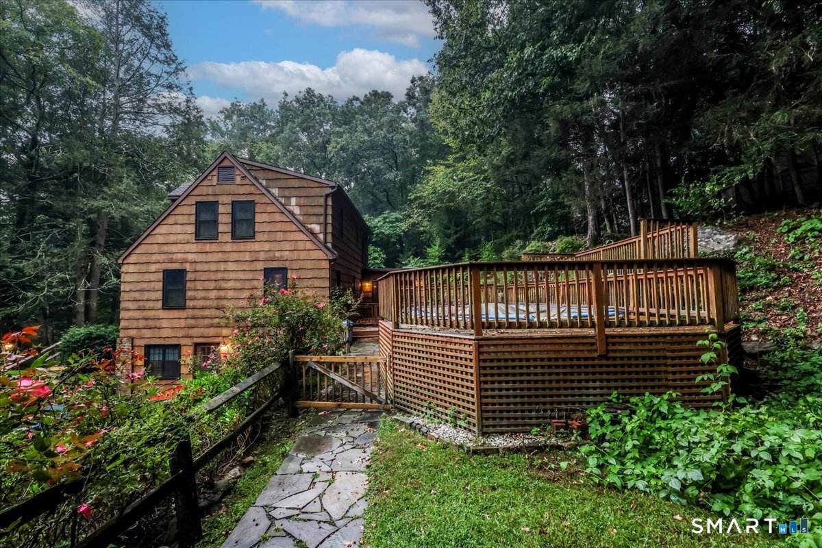 17 East Bucks Rock Road
