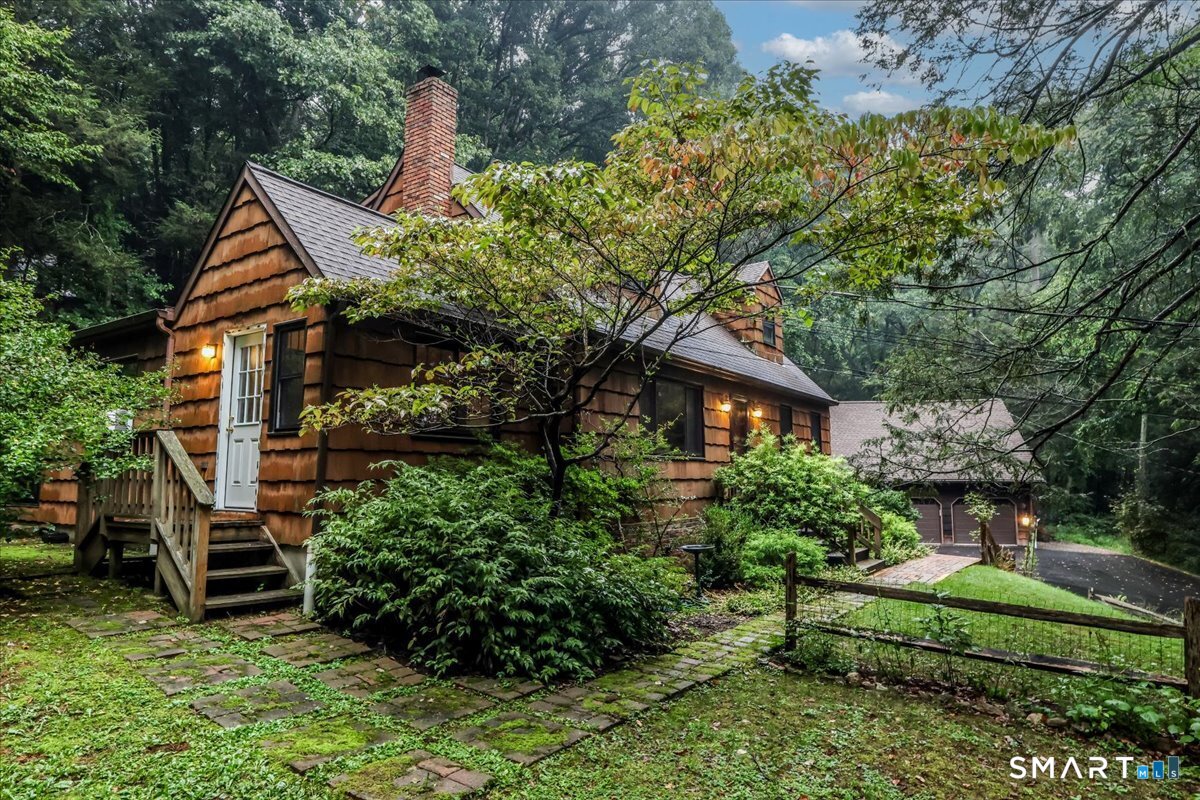 17 East Bucks Rock Road