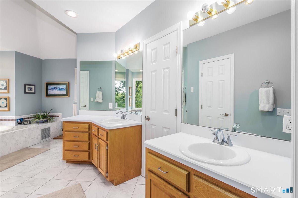 57 Meadowood Drive