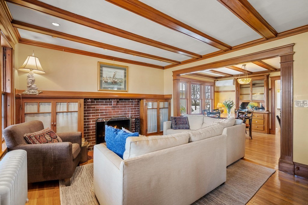 101 Cushing Ave Unit: 2