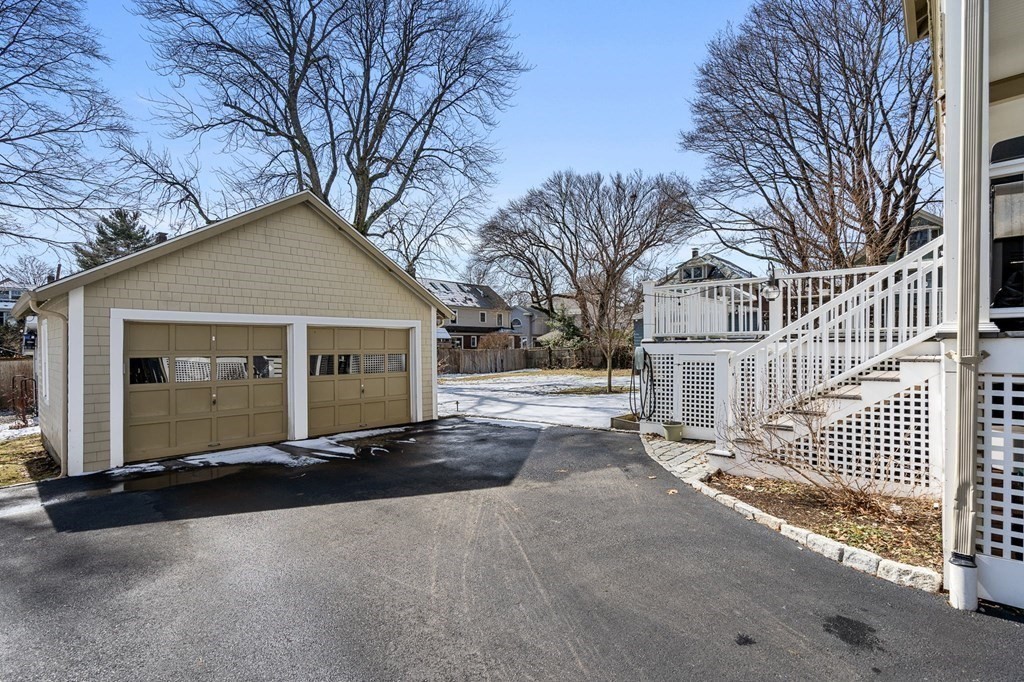 101 Cushing Ave Unit: 2