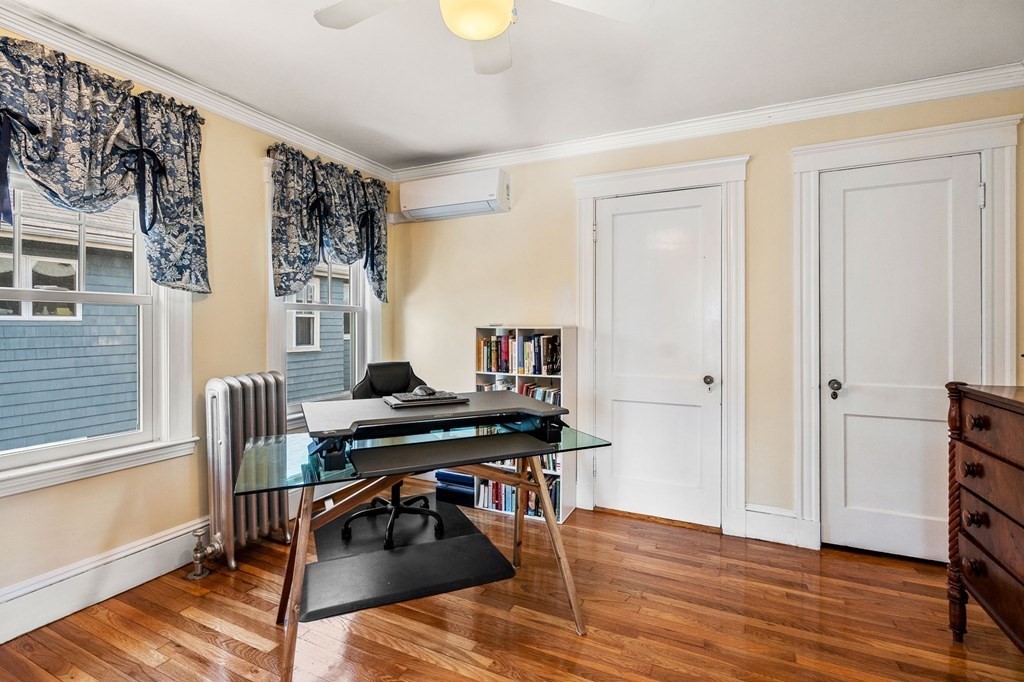 101 Cushing Ave Unit: 2