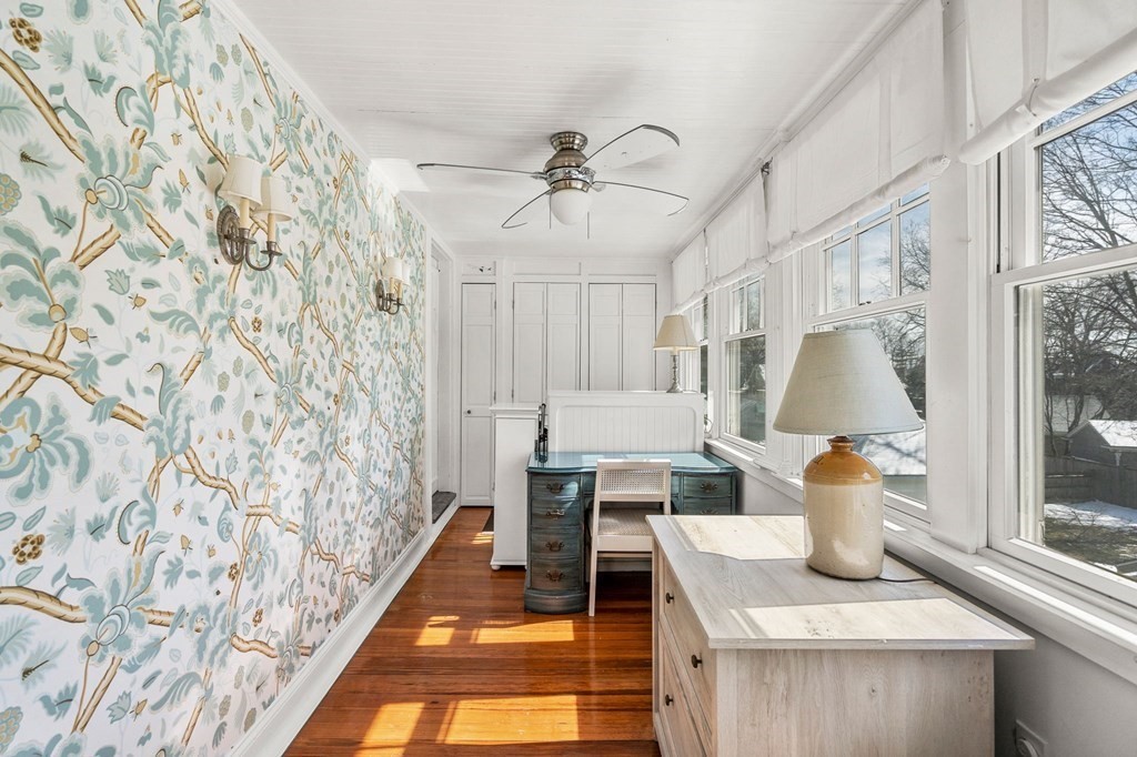 101 Cushing Ave Unit: 2