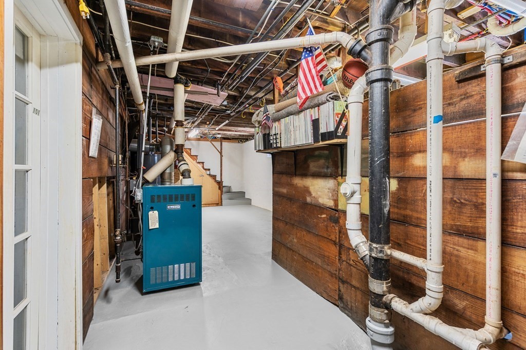 101 Cushing Ave Unit: 2