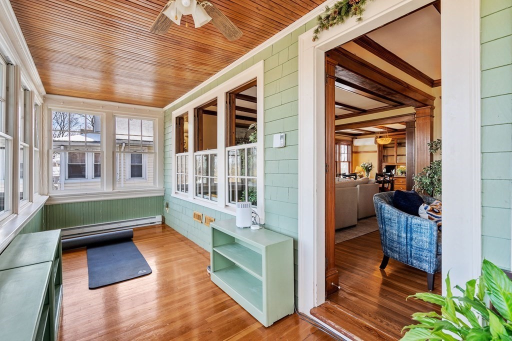 101 Cushing Ave Unit: 2