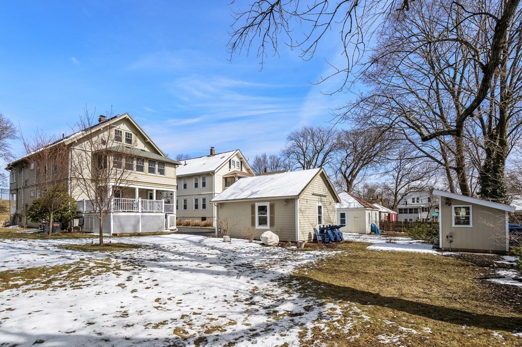 101 Cushing Ave Unit: 2