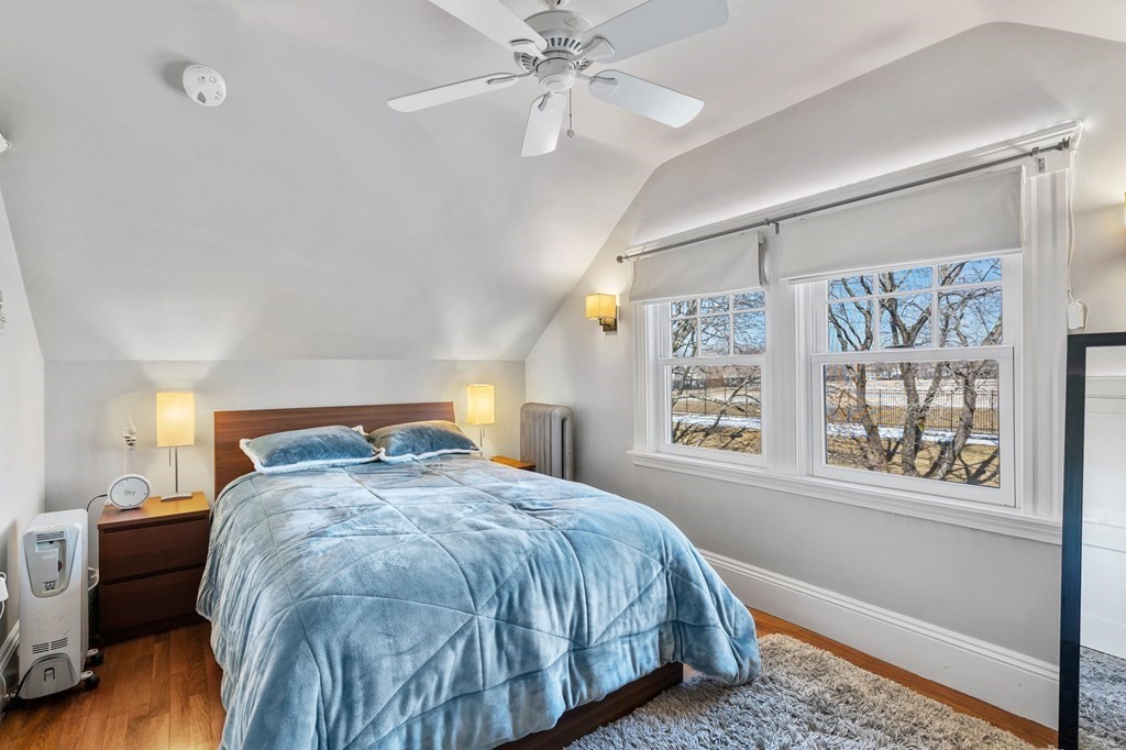 101 Cushing Ave Unit: 2