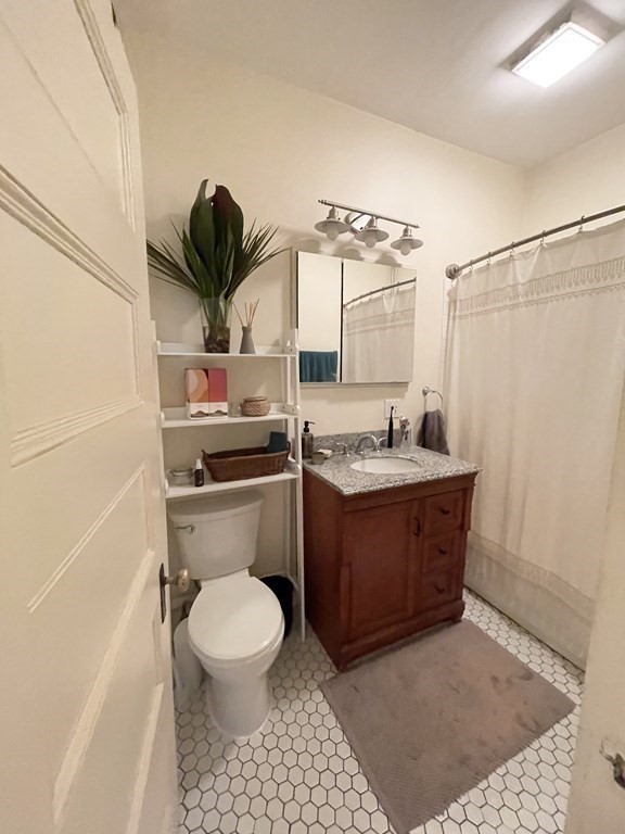 31 Linden Place, Unit 1