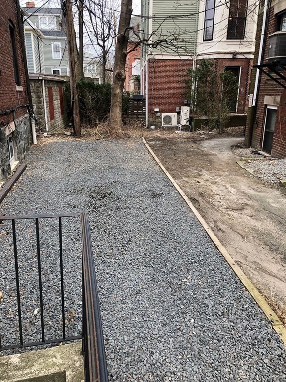 31 Linden Place, Unit 1