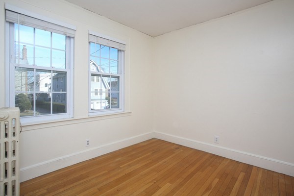 10 Skahan Rd Unit: 10