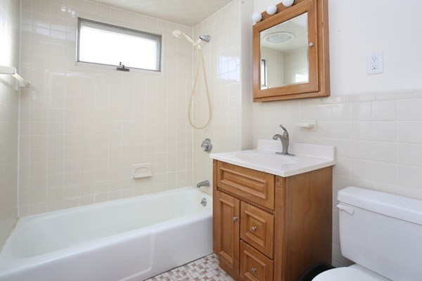 10 Skahan Rd Unit: 10