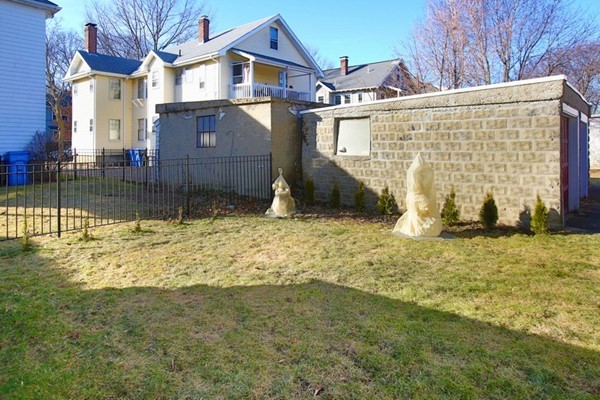 10 Skahan Rd Unit: 10