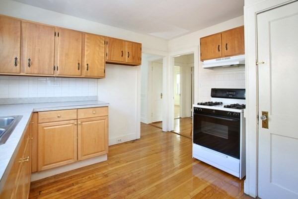 10 Skahan Rd Unit: 10