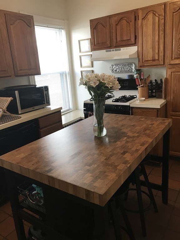 17 Marion Rd. Unit: 1