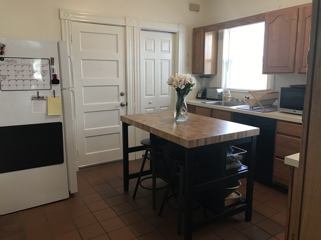 17 Marion Rd. Unit: 1