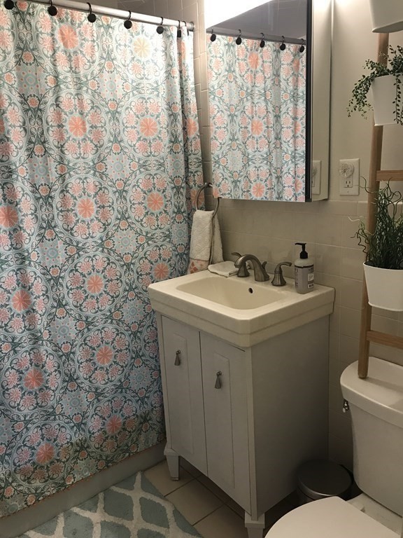 17 Marion Rd. Unit: 1