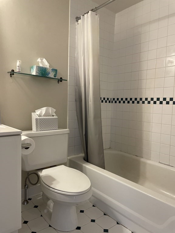 534 Beacon St Unit: 902