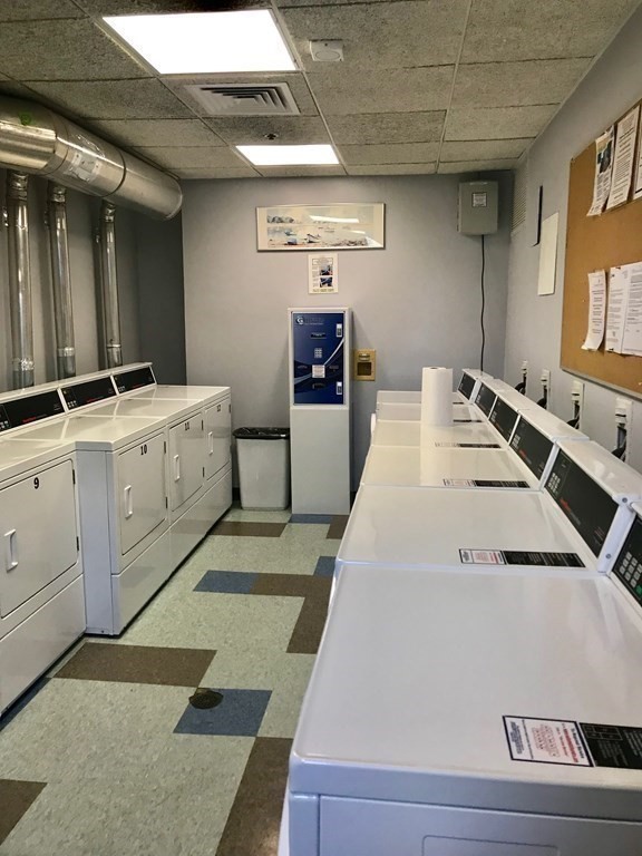 534 Beacon St Unit: 902