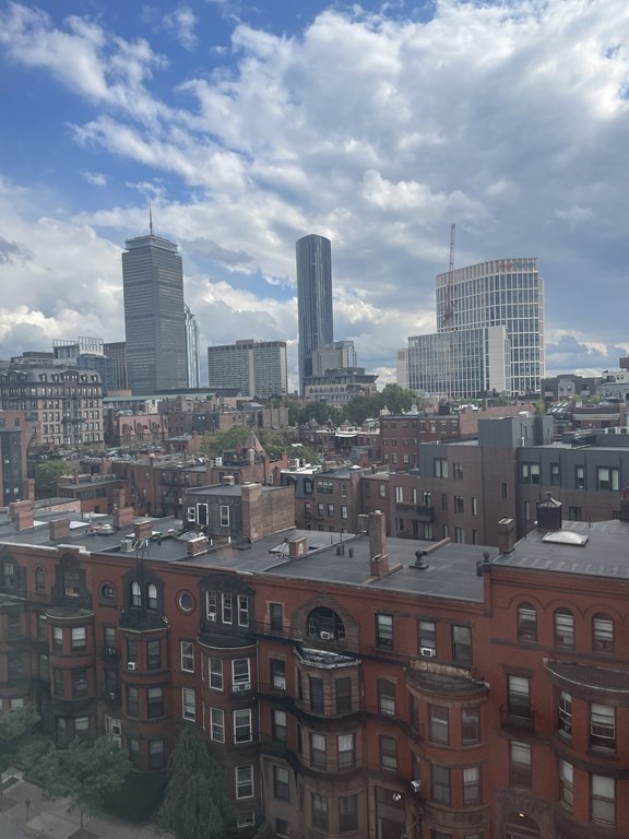 534 Beacon St Unit: 902