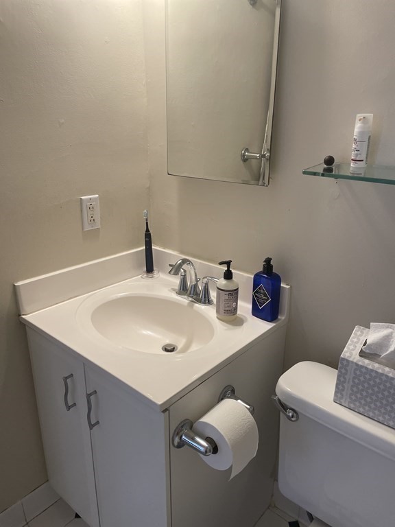 534 Beacon St Unit: 902