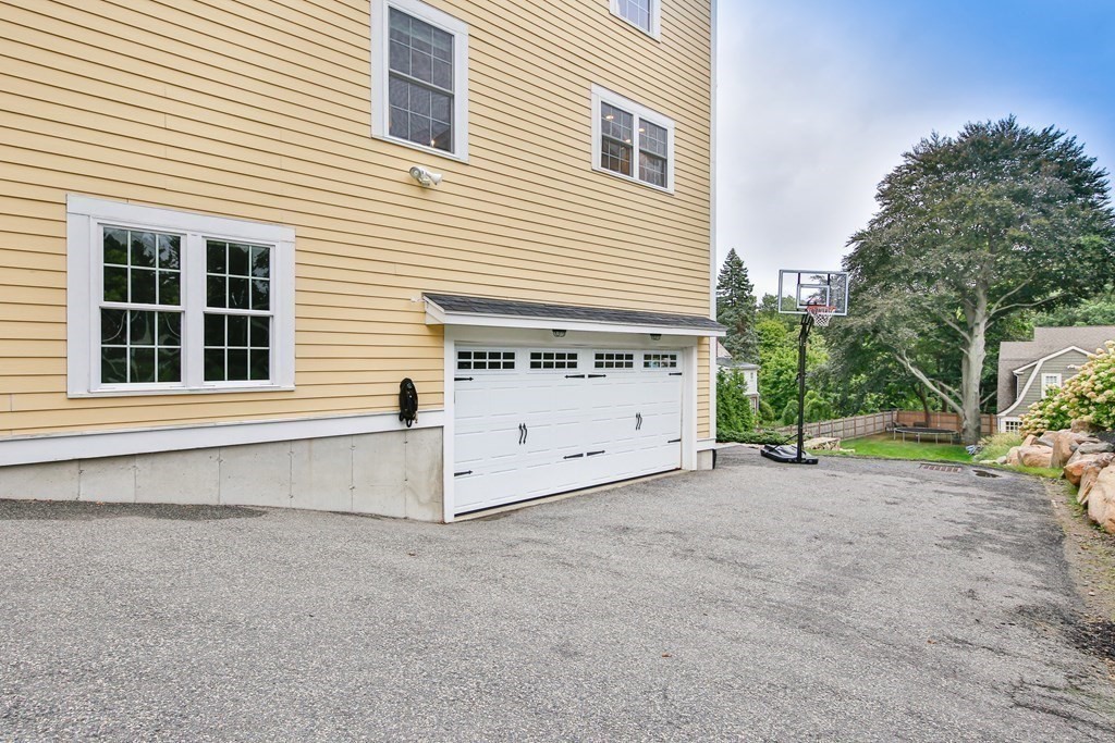 61 Old Mystic St
