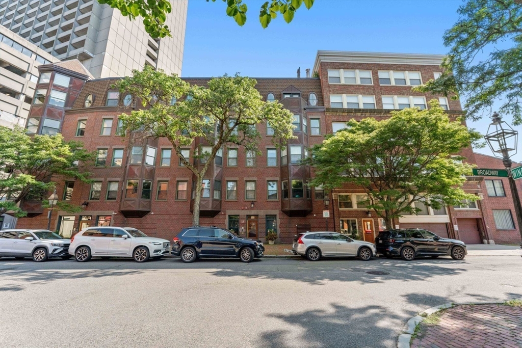 90 Broadway # 3C