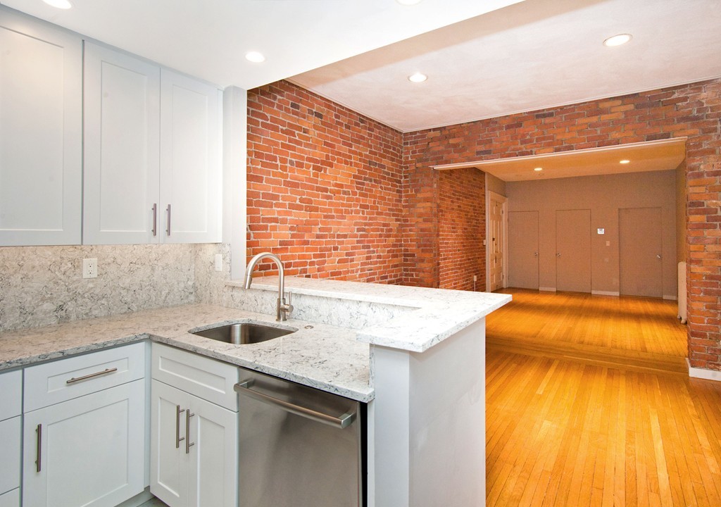 293-295 Commonwealth Ave. # 5B