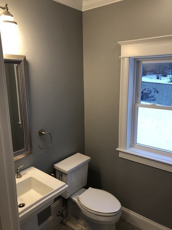 18 Prentiss St # 18