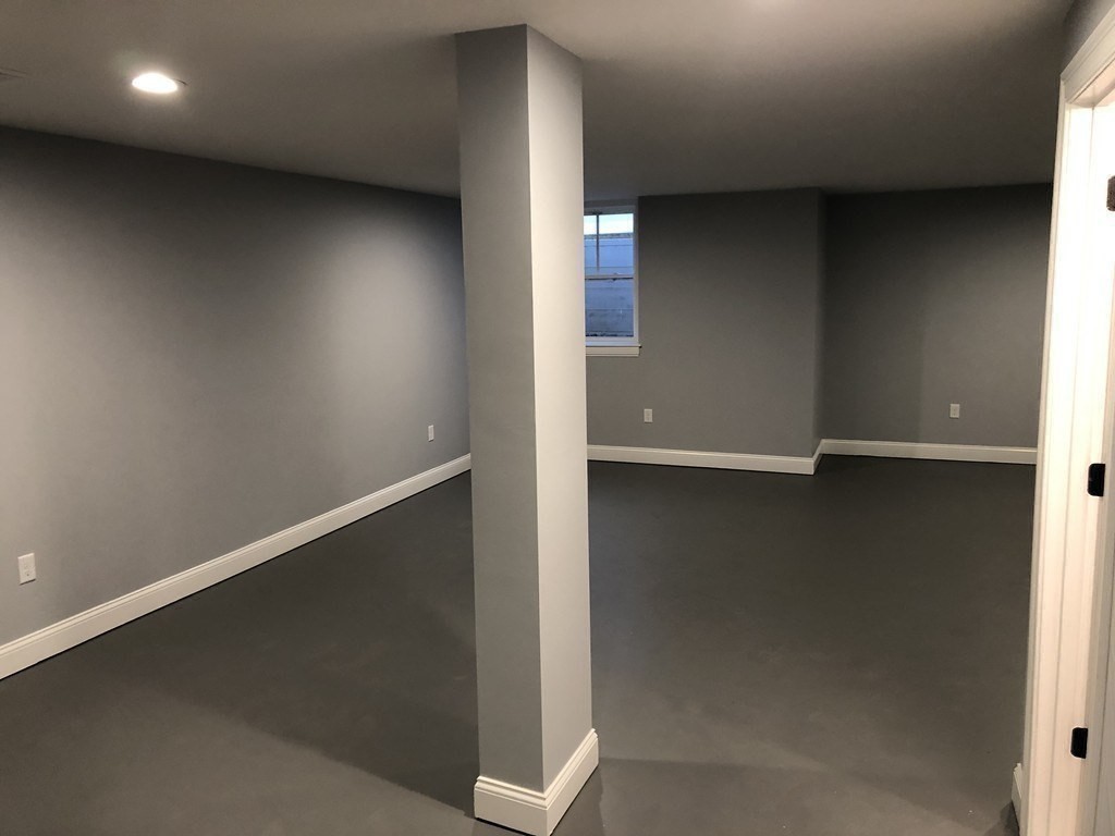 18 Prentiss St # 18